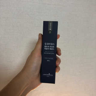라포티셀 리뉴얼 킵 유어 유스 울트라 리프트 데일리 에센스 — 5점을 준 리뷰어가 2018년 10월 올린 사용 사진