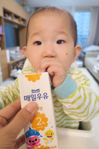 매일우유 멸균 매일우유 저지방 2프로 멸균 핑크퐁 에디션 6입 — 5점을 준 리뷰어가 2017년 12월 올린 사용 사진