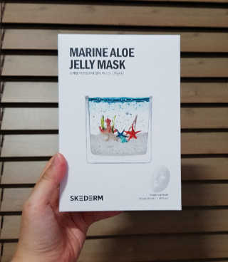 스케덤 마린 알로에 젤리 마스크 — 5점을 준 리뷰어가 2019년 6월 올린 사용 사진