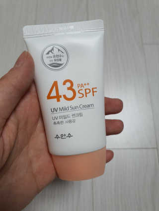 (주)에네스티 촉촉하고 순한 선크림, UV 마일드 썬크림 1+1 — 4점을 준 리뷰어가 2020년 2월 올린 사용 사진