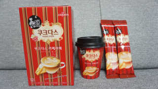 (주)쟈뎅 쟈뎅 까페모리 쿠크다스 까페라떼 — 5점을 준 리뷰어가 2017년 11월 올린 사용 사진