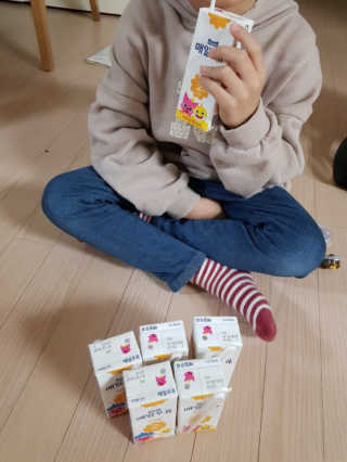 매일우유 멸균 매일우유 저지방 2프로 멸균 핑크퐁 에디션 6입 — 4.67점을 준 리뷰어가 2017년 12월 올린 사용 사진