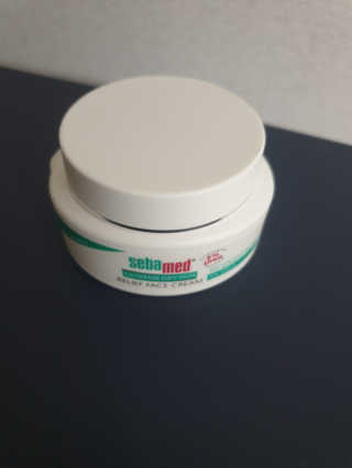 세바메드 우레아 수분폭탄크림 50ml — 5점을 준 리뷰어가 2019년 11월 올린 사용 사진