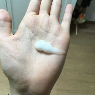 보타미안  엔젤모링가 아쿠아베리어 팩 — 5점을 준 리뷰어가 2018년 2월 올린 사용 사진