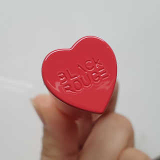 [블랙루즈] 컬러 락 하트 틴트 1+1 — 5점을 준 리뷰어가 2019년 8월 올린 사용 사진