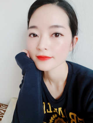 터치인솔 프리티필터 쉬폰 벨벳 립틴트 비비드팝 컬렉션 — 5점을 준 리뷰어가 2019년 3월 올린 사용 사진