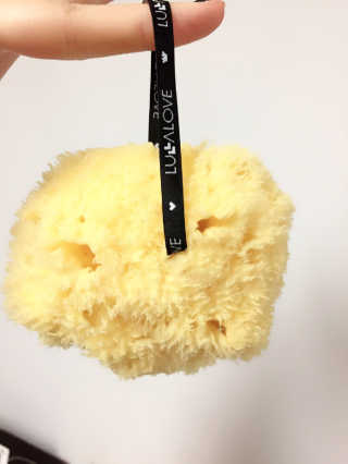 룰라러브 모공관리 끝 지중해산 천연해면 바디스펀지 — 5점을 준 리뷰어가 2018년 1월 올린 사용 사진