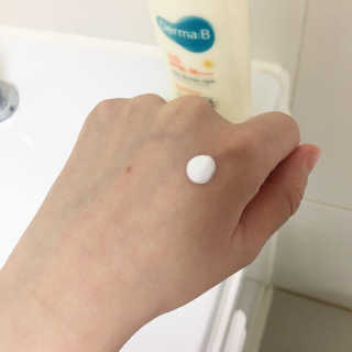 더마비 에브리데이 선블록 SPF50+ PA++++ — 4점을 준 리뷰어가 2019년 4월 올린 사용 사진
