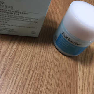 리얼베리어 아쿠아 수딩 젤 크림 대용량 기획세트 — 4.17점을 준 리뷰어가 2018년 5월 올린 사용 사진