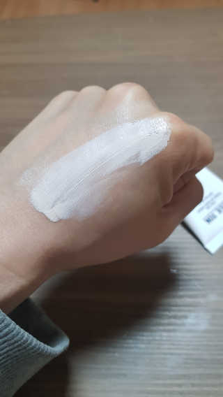 [룰루앤코] 블루톡 톤업 광채 크림 — 5점을 준 리뷰어가 2020년 2월 올린 사용 사진