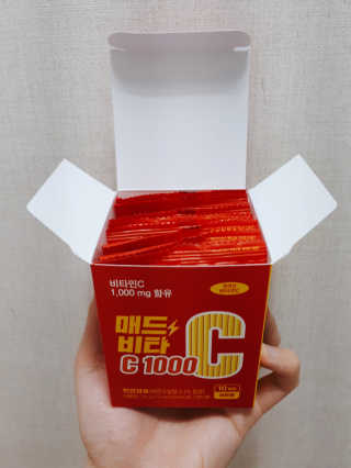 매드비타C 1000 — 5점을 준 리뷰어가 2019년 4월 올린 사용 사진