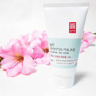 일리윤 세라마이드 아토 집중 크림 — 5점을 준 리뷰어가 2017년 6월 올린 사용 사진