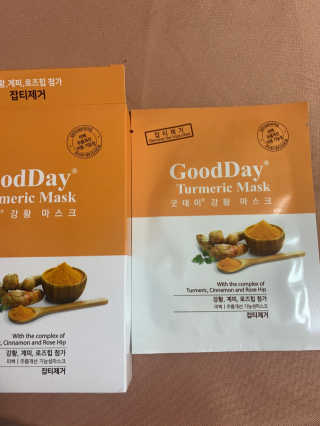 GoodDay Skincare GoodDay 강황 마스크 — 3점을 준 리뷰어가 2019년 6월 올린 사용 사진