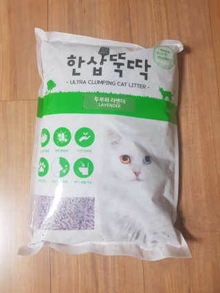 [펫토리아] BEST 고양이두부모래 6L 한삽뚝딱 — 4점을 준 리뷰어가 2018년 12월 올린 사용 사진