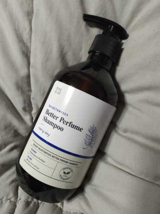달리프 베러 퍼퓸 샴푸 1000ml 레이니데이 or 일랑로즈 — 3.5점을 준 리뷰어가 2020년 1월 올린 사용 사진