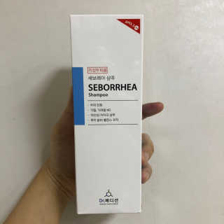 Dr.메디션 지긋지긋한 두피가려움, 지루성두피 세보레아샴푸 — 5점을 준 리뷰어가 2019년 6월 올린 사용 사진