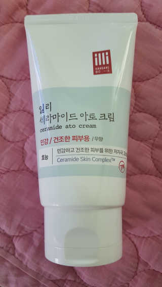 일리윤 세라마이드 아토 집중 크림 — 5점을 준 리뷰어가 2017년 6월 올린 사용 사진