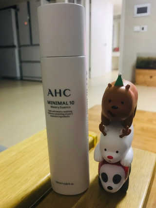 AHC 에이 에이치 씨 미니멀 10 워터리 에센스 — 5점을 준 리뷰어가 2018년 12월 올린 사용 사진