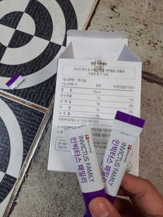 라플레 유해균을 이겨 튼튼한 장으로,  인빅터스 패밀리 — 5점을 준 리뷰어가 2019년 3월 올린 사용 사진