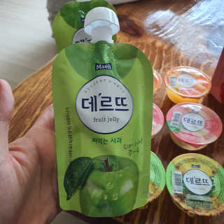 데르뜨 떠먹는 과일 3종, 짜먹는 과일 2종 총 10개 체험 — 5점을 준 리뷰어가 2020년 3월 올린 사용 사진
