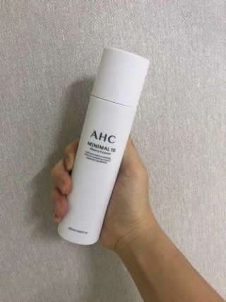 AHC 에이 에이치 씨 미니멀 10 워터리 에센스 — 4점을 준 리뷰어가 2018년 12월 올린 사용 사진