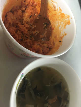 신송식품 신송 새반컵밥 4종 — 3.33점을 준 리뷰어가 2018년 7월 올린 사용 사진