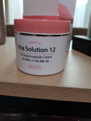 지고트 비타솔루션12 퍼밍 앰플 크림 100ml — 5점을 준 리뷰어가 2019년 7월 올린 사용 사진