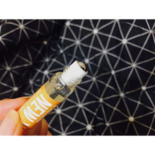 더블유드레스룸 롤 온 퍼퓸EDT 10ml — 4.67점을 준 리뷰어가 2018년 7월 올린 사용 사진
