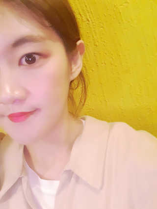 [블랙루즈] 피치 커버 벨벳 쿠션 2종 중 택1 — 5점을 준 리뷰어가 2019년 10월 올린 사용 사진