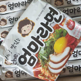 라면 그대로가 제일 맛있는 더엄마라면 — 5점을 준 리뷰어가 2019년 7월 올린 사용 사진