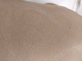 (주)에네스티 내추럴 촉촉  오트밀 바디로션 500ml — 5점을 준 리뷰어가 2019년 12월 올린 사용 사진