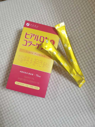 한국맥널티 맥널티 히알루론산 콜라겐 플러스 14개입 — 5점을 준 리뷰어가 2019년 12월 올린 사용 사진