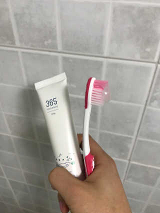 심플리스트 365치약+365칫솔 — 4.83점을 준 리뷰어가 2018년 3월 올린 사용 사진