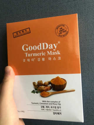GoodDay Skincare GoodDay 강황 마스크 — 4점을 준 리뷰어가 2019년 5월 올린 사용 사진