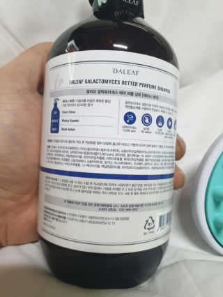 달리프 베러 퍼퓸 샴푸 1000ml 레이니데이 or 일랑로즈 — 5점을 준 리뷰어가 2020년 2월 올린 사용 사진
