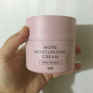 레디 모어 모이스처라이징 크림 — 3.83점을 준 리뷰어가 2017년 12월 올린 사용 사진