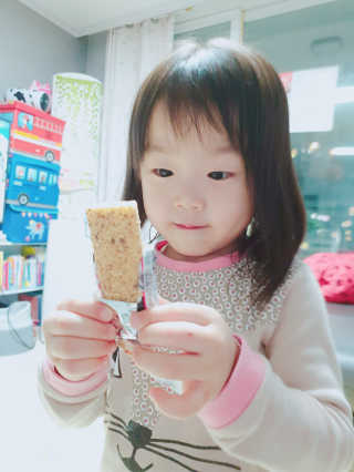 웰그린_댄싱카우 케이크 롤_미니 롤 스트로베리 — 5점을 준 리뷰어가 2019년 2월 올린 사용 사진