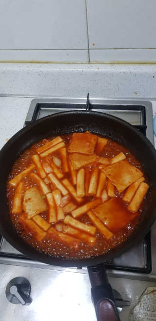 두번째 국떡 국가대표 떡볶이 1팩 + 영미칩 2봉 증정 — 5점을 준 리뷰어가 2019년 2월 올린 사용 사진