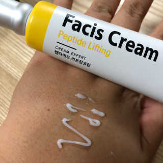 파시스 펩타이드 리프팅 크림 — 5점을 준 리뷰어가 2018년 11월 올린 사용 사진
