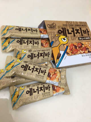 견과가 똘똘 뭉쳐들어간 넛츠몬 에너지바 1BOX 6개입 — 5점을 준 리뷰어가 2018년 1월 올린 사용 사진