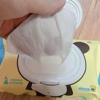 달곰이 물티슈 — 5점을 준 리뷰어가 2019년 3월 올린 사용 사진
