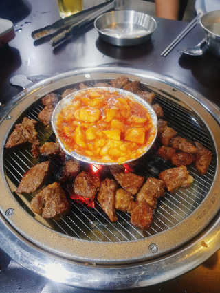 [두툼갈비] 두툼갈비 2인분 + 매콤치즈버섯 set — 5점을 준 리뷰어가 2018년 9월 올린 사용 사진