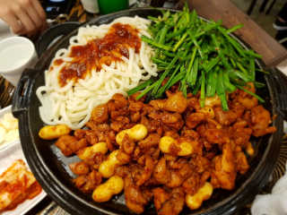 고향원조숯불닭갈비 [고향산천원조숯불닭갈비] 뼈없는 숯불닭갈비 2인세트 — 5점을 준 리뷰어가 2018년 9월 올린 사용 사진