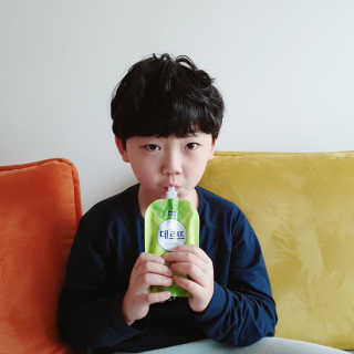 데르뜨 떠먹는 과일 3종, 짜먹는 과일 2종 총 10개 체험 — 5점을 준 리뷰어가 2020년 3월 올린 사용 사진