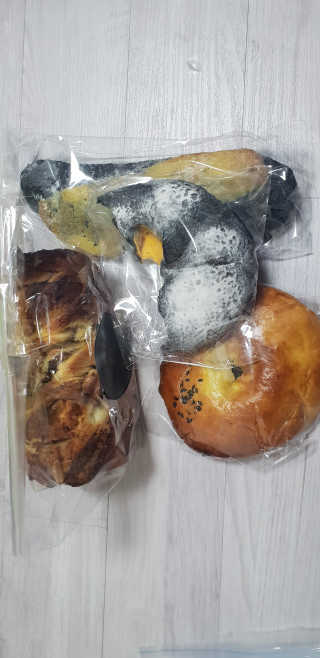 [보네르아띠 관악점] 내맘대로 빵 + 아메리카노 2잔 — 4점을 준 리뷰어가 2019년 1월 올린 사용 사진