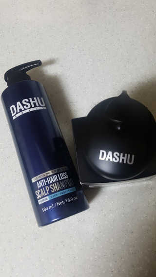 다슈코리아 다슈 단백질 한방 두피 골드 샴푸 500ml +샴푸브러쉬 — 5점을 준 리뷰어가 2019년 5월 올린 사용 사진