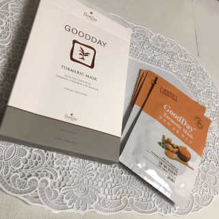 GoodDay Skincare GoodDay 강황 마스크 — 5점을 준 리뷰어가 2020년 3월 올린 사용 사진