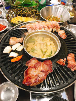 [제주연동 하몽돼지] 이베리코 목살+늑간살+음료 — 5점을 준 리뷰어가 2018년 12월 올린 사용 사진