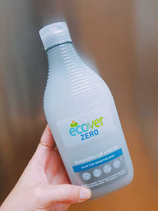 에코버 친환경 주방세제 450ml 무향+카모마일향 — 5점을 준 리뷰어가 2018년 12월 올린 사용 사진