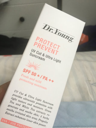 닥터영 유브이 컷 앤 울트라 라이트 썬크림 SPF50+ PA++ 50ml — 4.5점을 준 리뷰어가 2016년 7월 올린 사용 사진